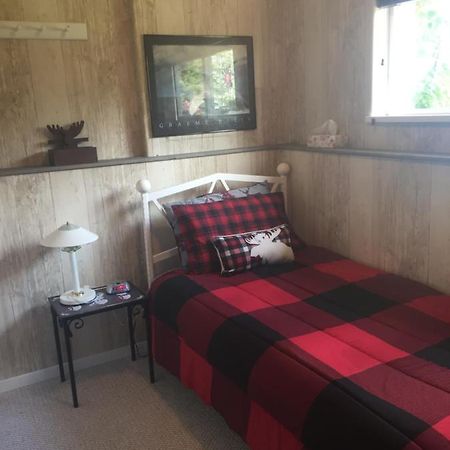 Silvern Lake Trail Bed And Breakfast Smithers Dış mekan fotoğraf