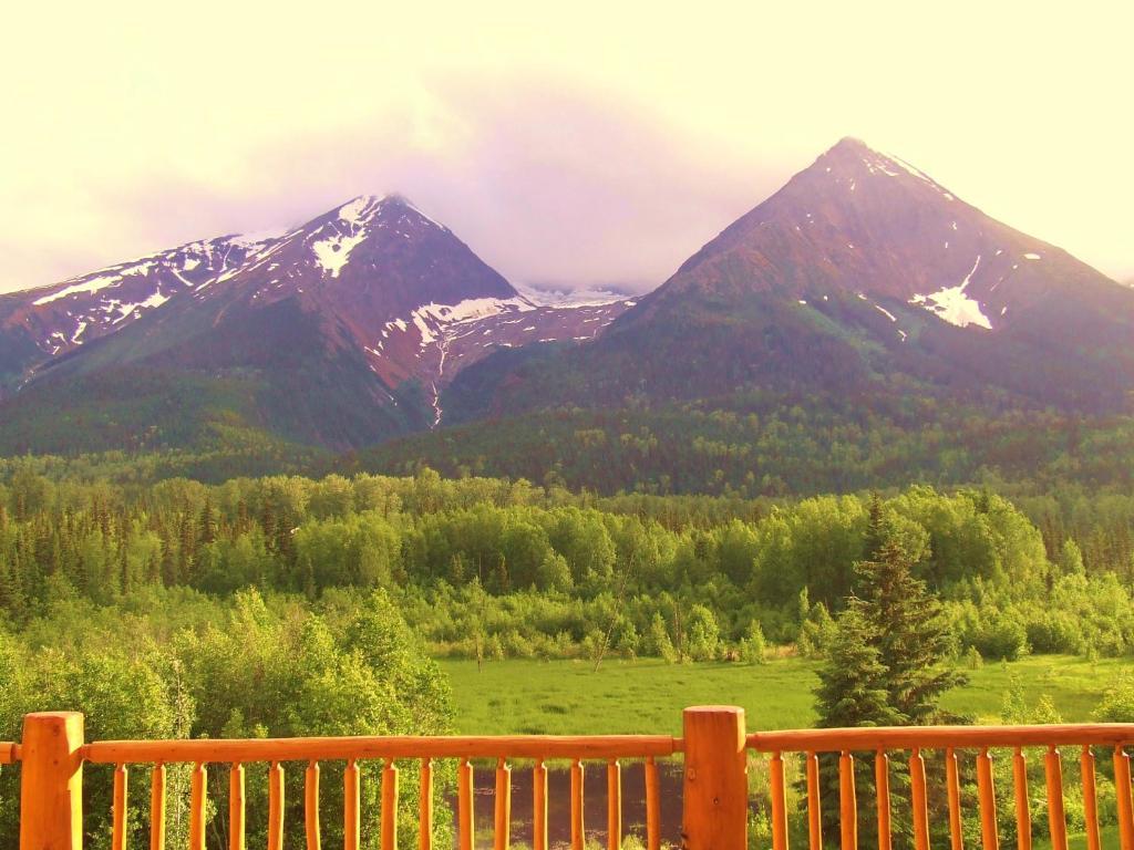 Silvern Lake Trail Bed And Breakfast Smithers Dış mekan fotoğraf