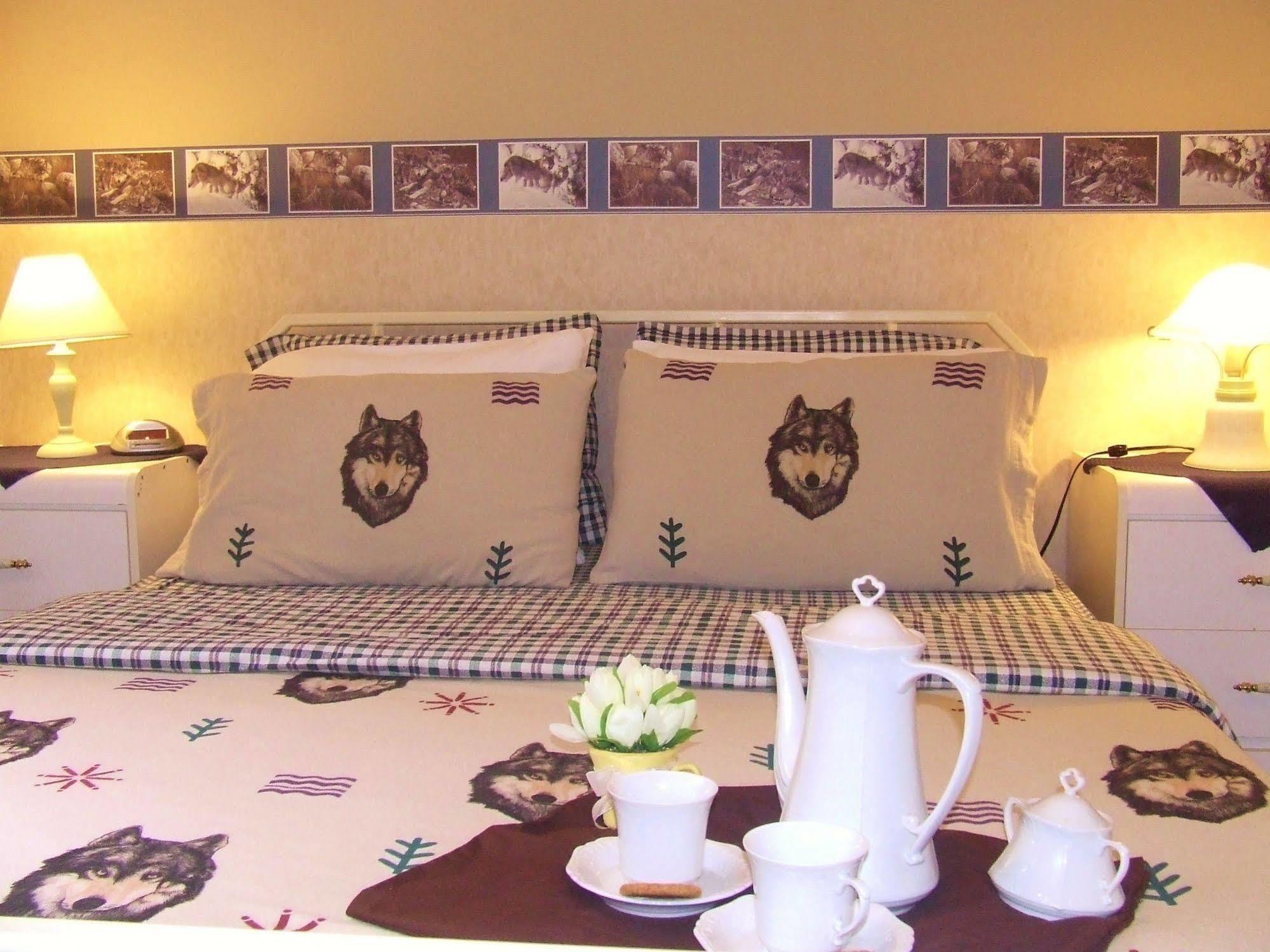 Silvern Lake Trail Bed And Breakfast Smithers Dış mekan fotoğraf
