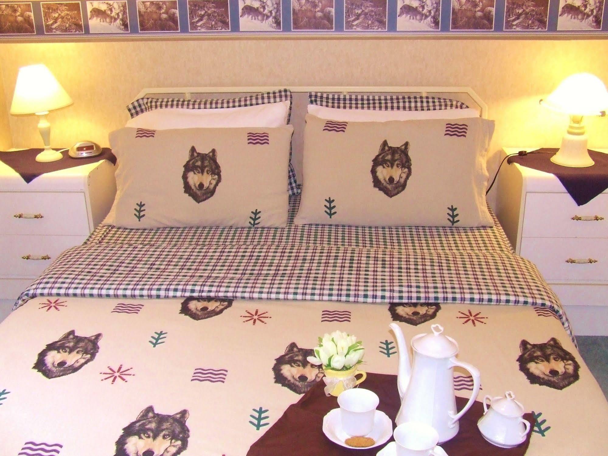 Silvern Lake Trail Bed And Breakfast Smithers Dış mekan fotoğraf